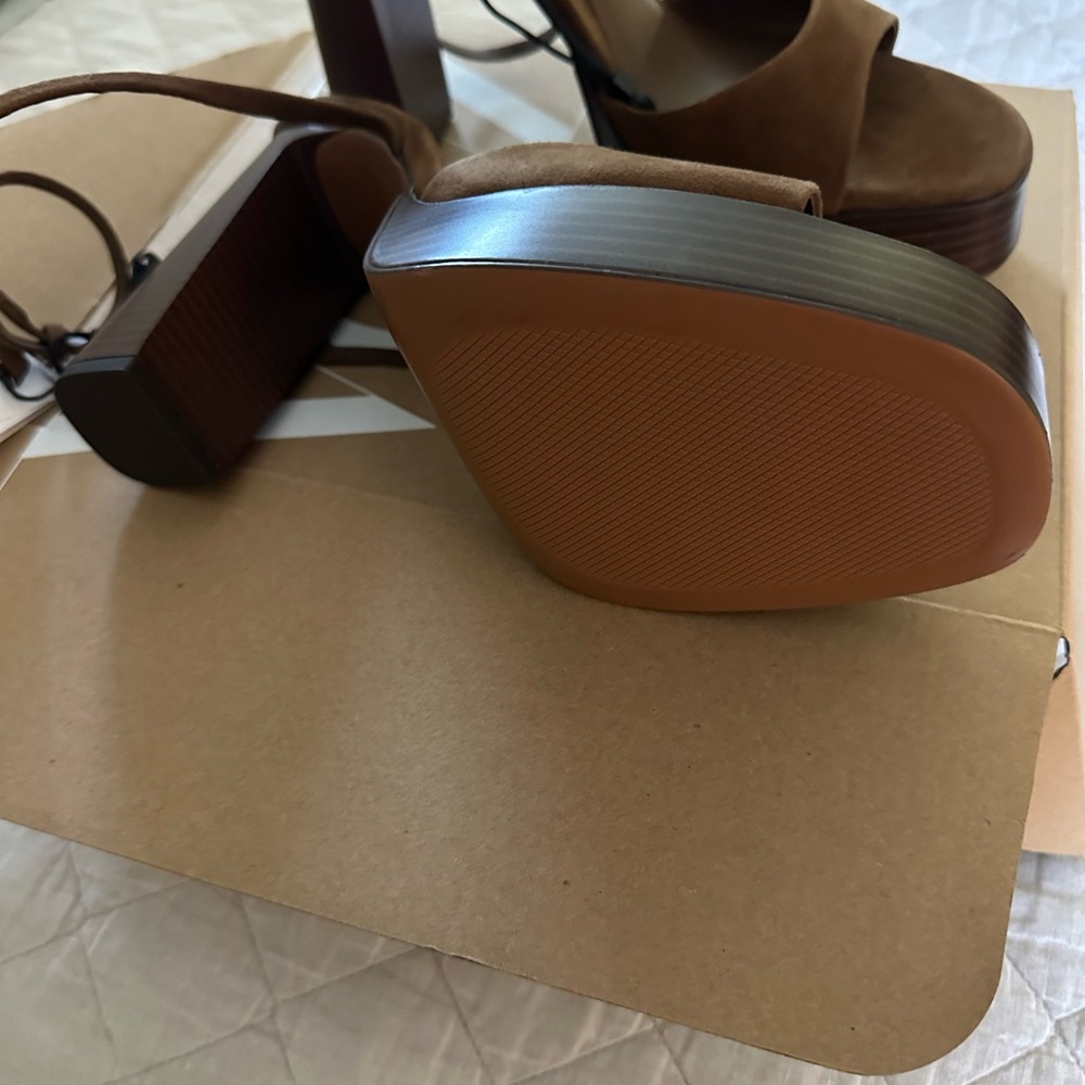NWT Zara Women's Brown Suede Sandals - Picture 2 of 5